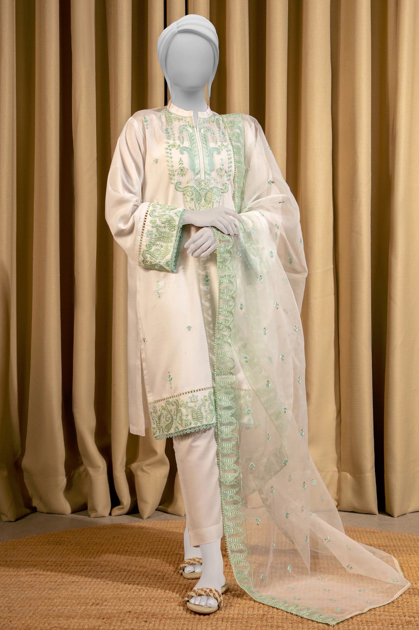 Feminine Style Promotions White Embroidered 3PC