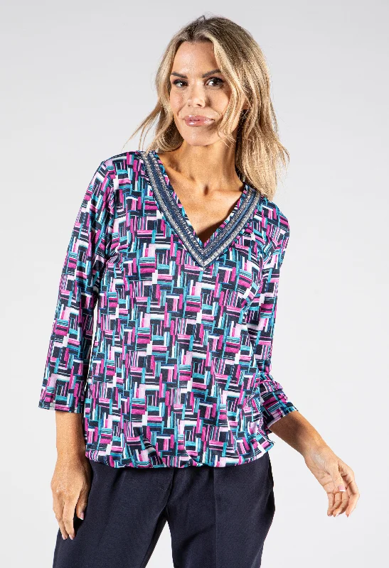 Chic Style, Always In Vogue Printed V-Neck Top