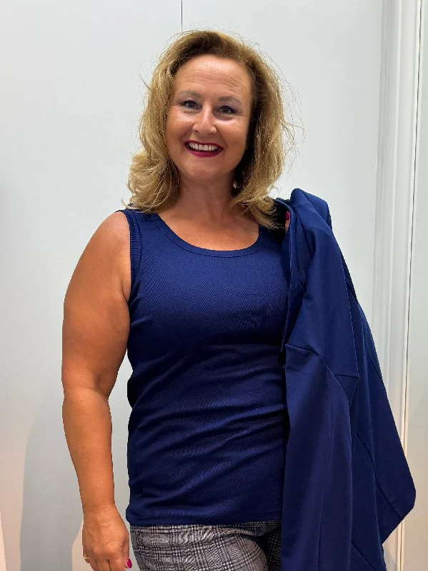 Limited Time mouwloze top in beacon blue