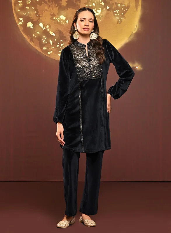 Exclusive Deals Online Azra Navy Blue Embroidered Velvet Kurti for Women