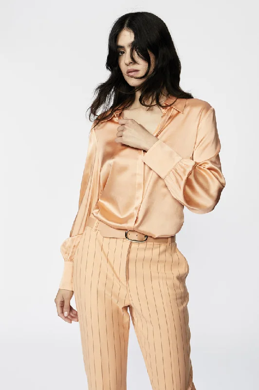 Style Revolution Pfirsichbluse aus Seide 