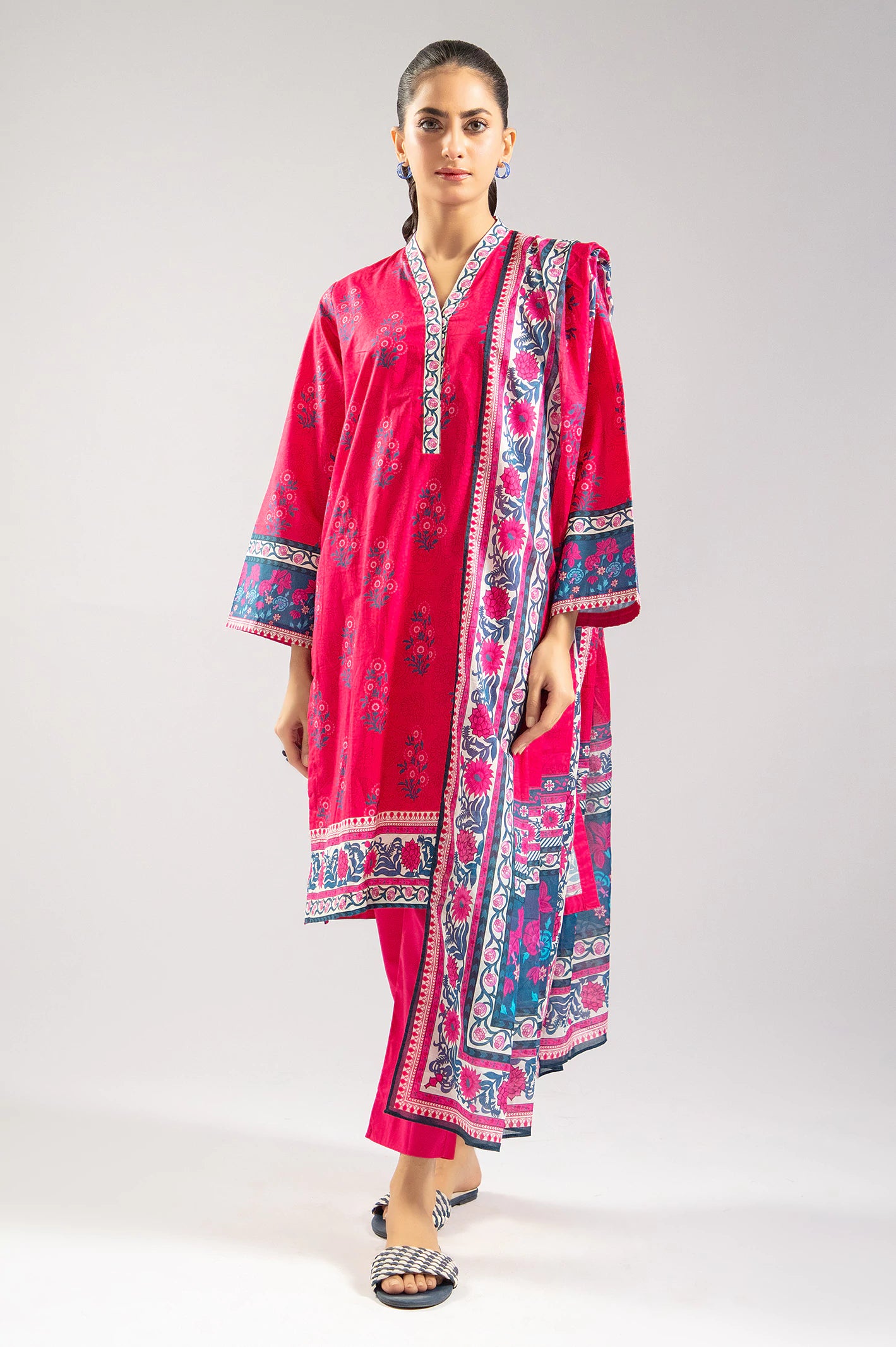 The Latest Fashion Trends Pink Printed 3PC