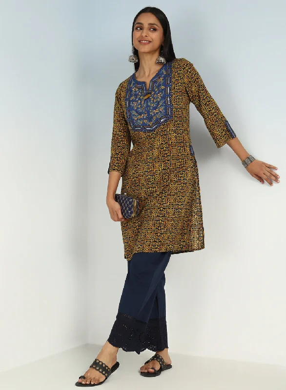 Polished Style Deals Navy Round Neck Straight Fit kurti with Patch Work