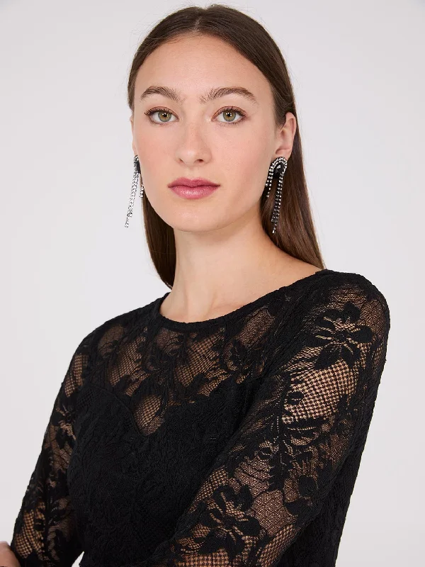 Style Without Limits Floral Lace Sweeheart Neckline Top