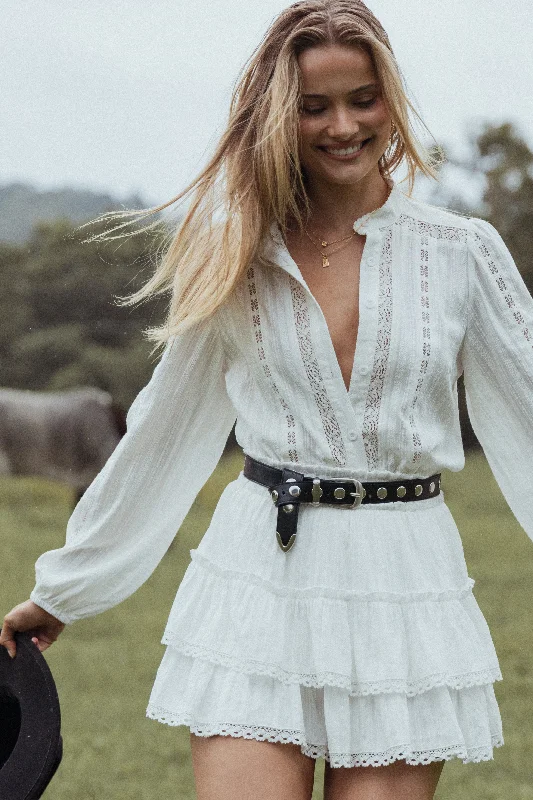 Chic Style, Always In Vogue Nea Lace Detail Top - White