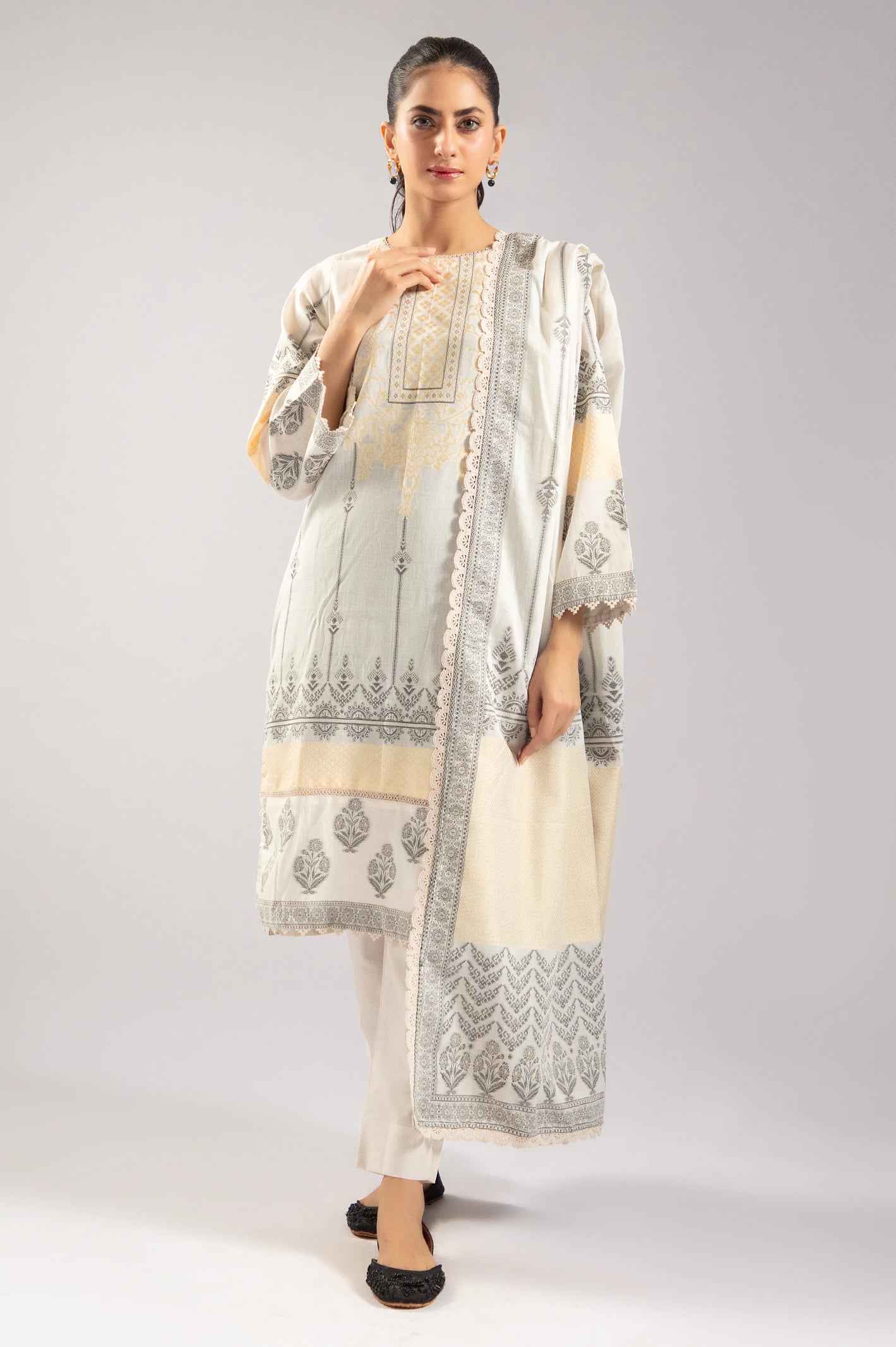 Crazy Price Slashing Beige Stylised 3PC