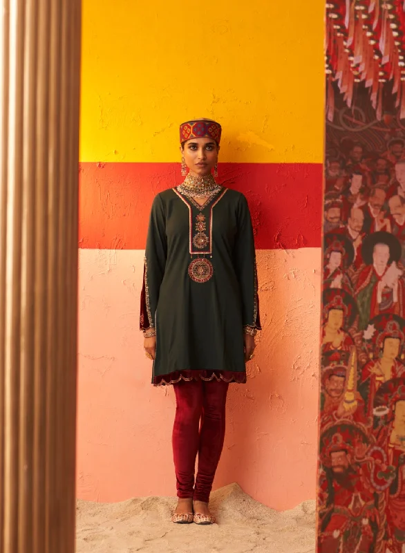 Glamorous Fashion Offers Green Women’s Woollen Kurti with Inserts and Zari Work