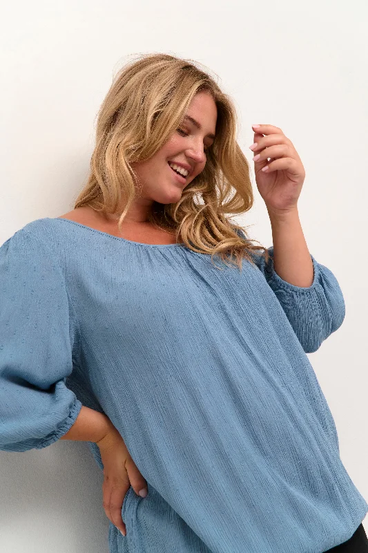 Unleash Your Trendy Side Ausgebleichte Jeansbluse aus Ecovero-Viskose