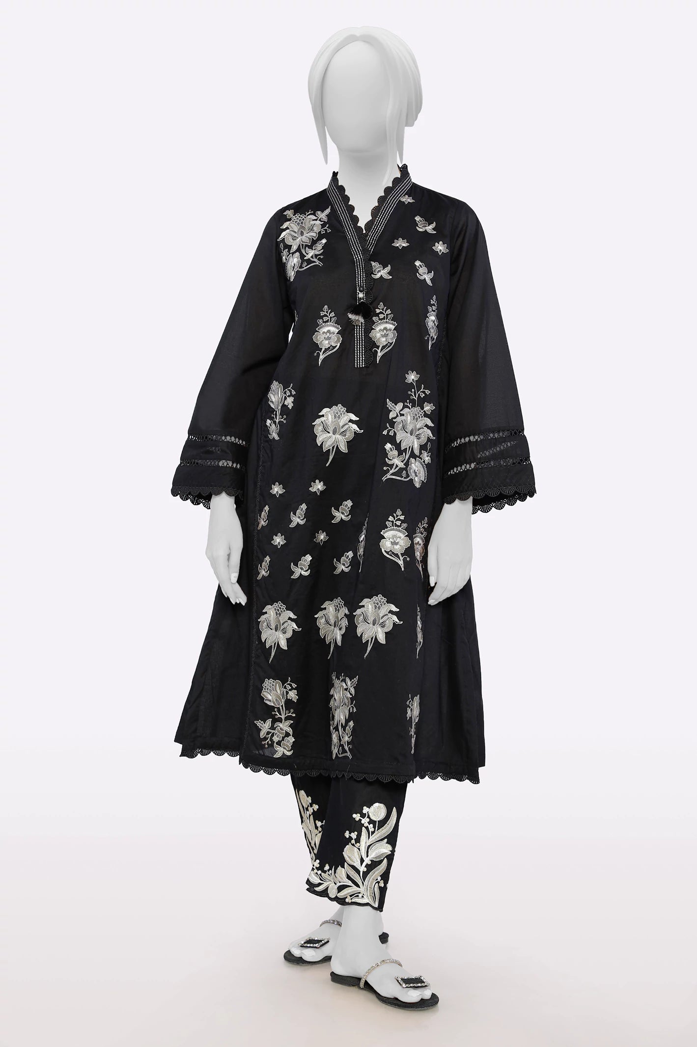 Daily Deals Black Embroidered Kurti