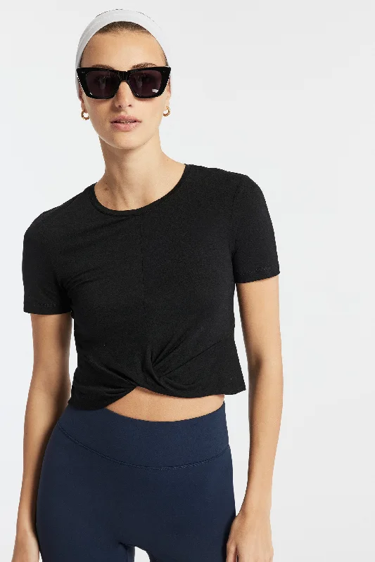 Breathable, Moisture-Wicking, And Budget-Friendly Daisy Jersey Tee - Black