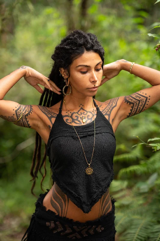 Elevate Your Style And Practice For Less Kahili Top - Black