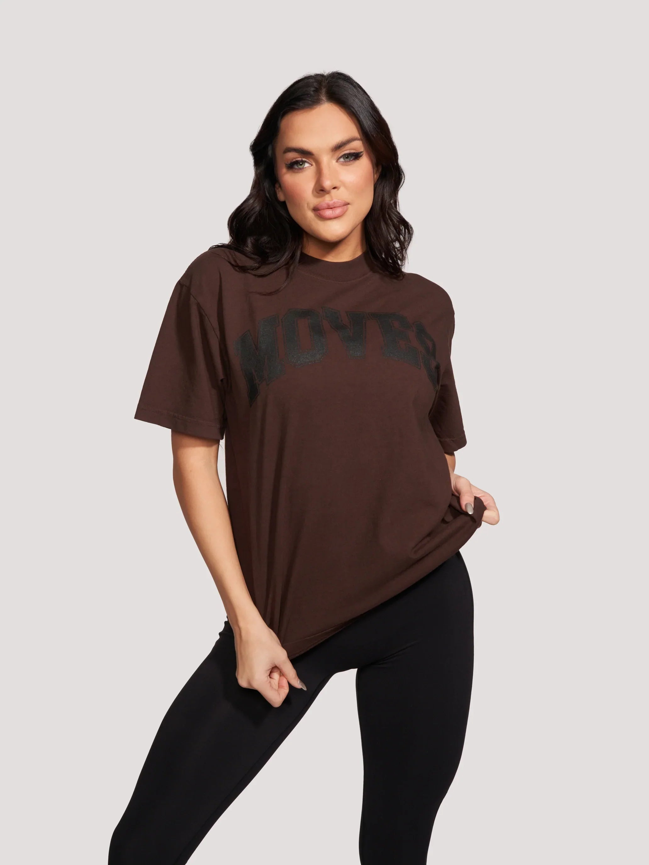 The Yoga Wear Sale You’Ve Been Waiting For Moves Tee - Chocolate