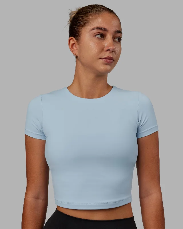 Unmissable Deals On Flexible Yoga Apparel Staple Cropped Tee - Glacial Blue