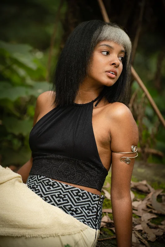 Performance Yoga Wear Now At Exclusive Discounts Sunsara Yoga Top - Black