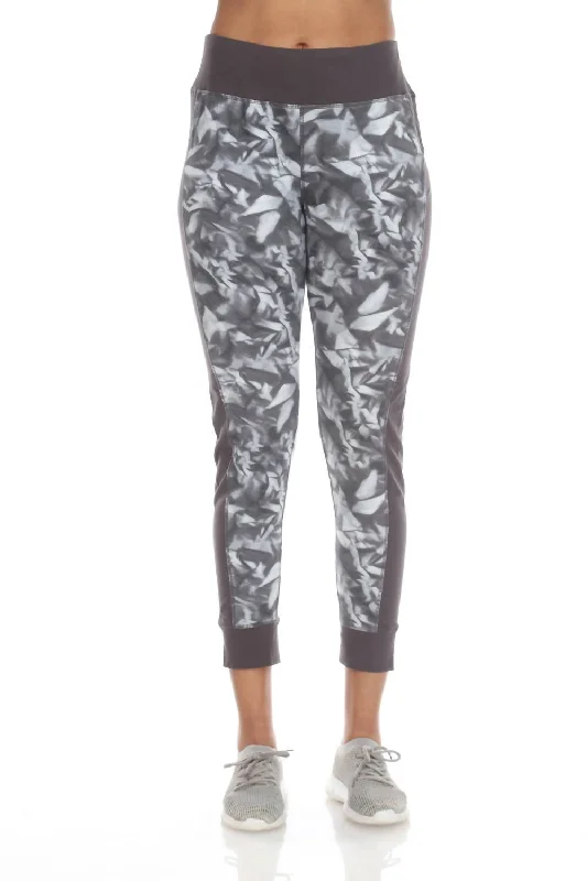 The Best Yoga Clothing At The Best Prices This Is It Leggings In Obsidian