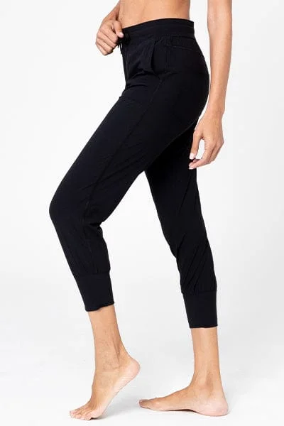 Premium Yoga Wear At Special Discounts Adventure Jogger, Black (Vie Active)