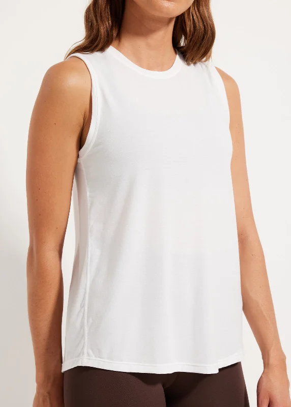 Performance Yoga Wear Now At Exclusive Discounts Essential Muscle Tank