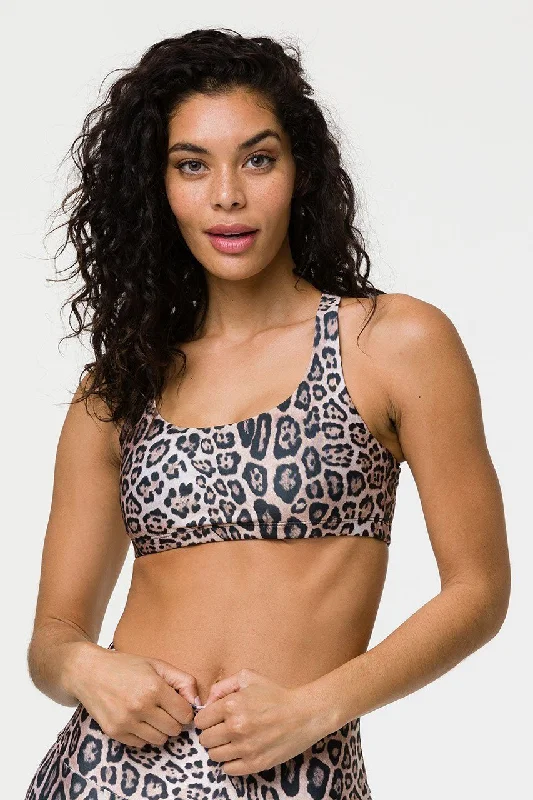 The Perfect Fit At The Perfect Price Onzie Chic Leopard Yoga Bra