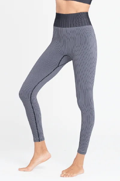 Stretch Your Limits, Not Your Wallet Ribbed Seamless Legging, Black (Whisper)