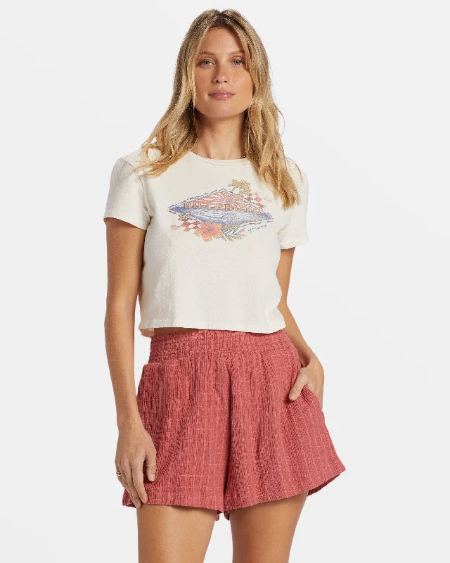 Limited-Time Sale On Stylish Yoga Apparel In The Waves Short - Red Clay